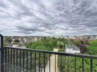 Vente Appartement T3 en PLEIN CENTRE VILLE à 2' à pieds de la gare. Houilles