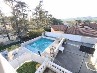  Maison � vendre 9 pi�ces 240 m�