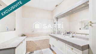  Immeuble à vendre 250 m² Surgeres