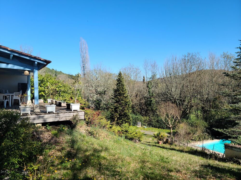 Maison d'architecte, piscine, garage, vue superbe.