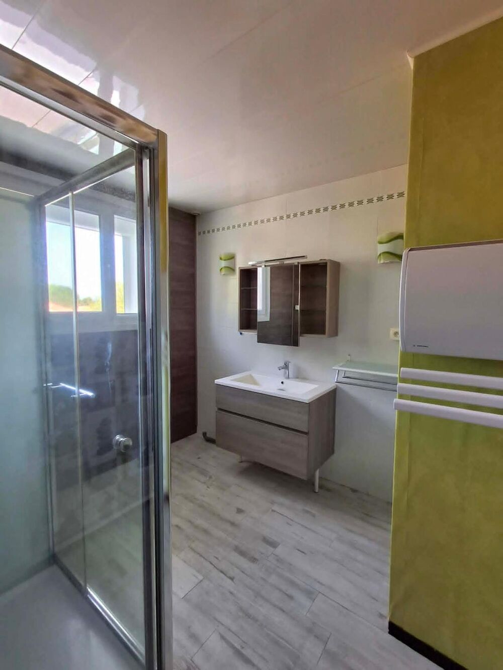 Une maison généreuse et agréable à vivre, dans un cadre calme, à découvrir rapidement !