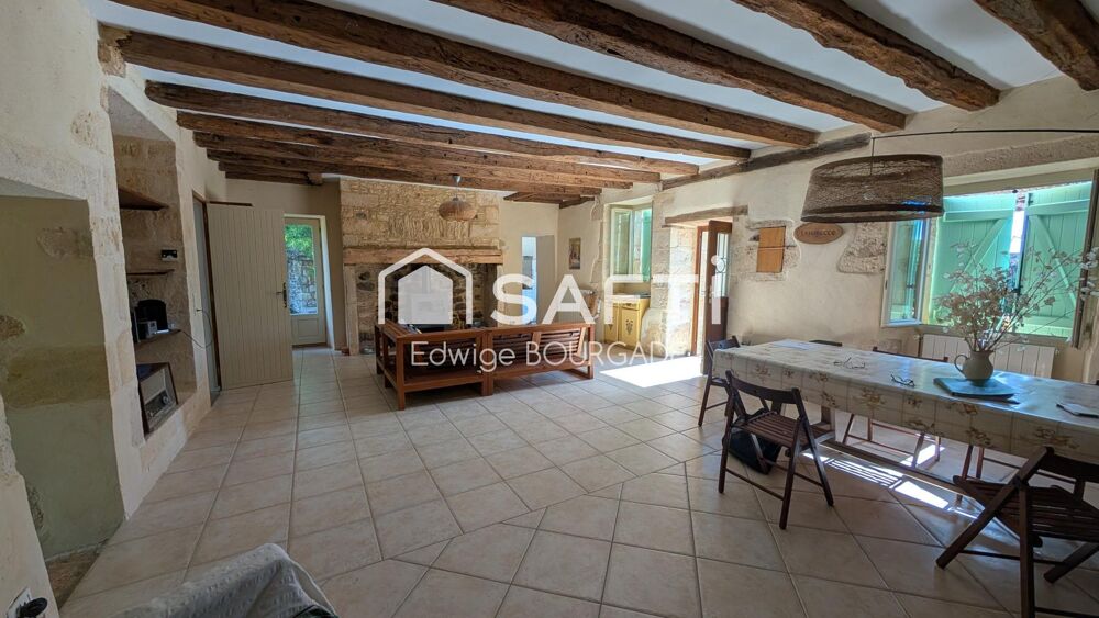 Maison en pierre avec dépendance