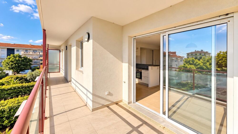 Vente Appartement DRAGUIGNAN – T3 LUMINEUX AVEC TERRASSE, PISCINE & PARKING COUVERT Draguignan