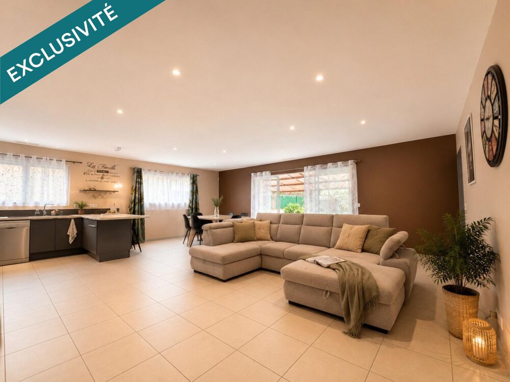 Vente Maison Villa contemporaine 4 faces au fond d'une impasse avec piscine 8x4 et panneaux photovoltaïques Cazouls-les-beziers