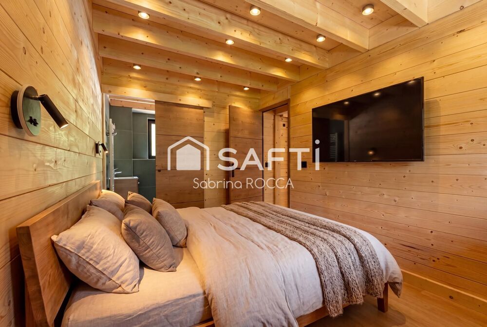 LA PLAGNE  CHALET INDIVIDUEL 142 m²  6 CHAMBRES  ESPACE BIEN-ÊTRE  SKIS AUX PIEDS  DOMAINE SKIABLE PARADISKI