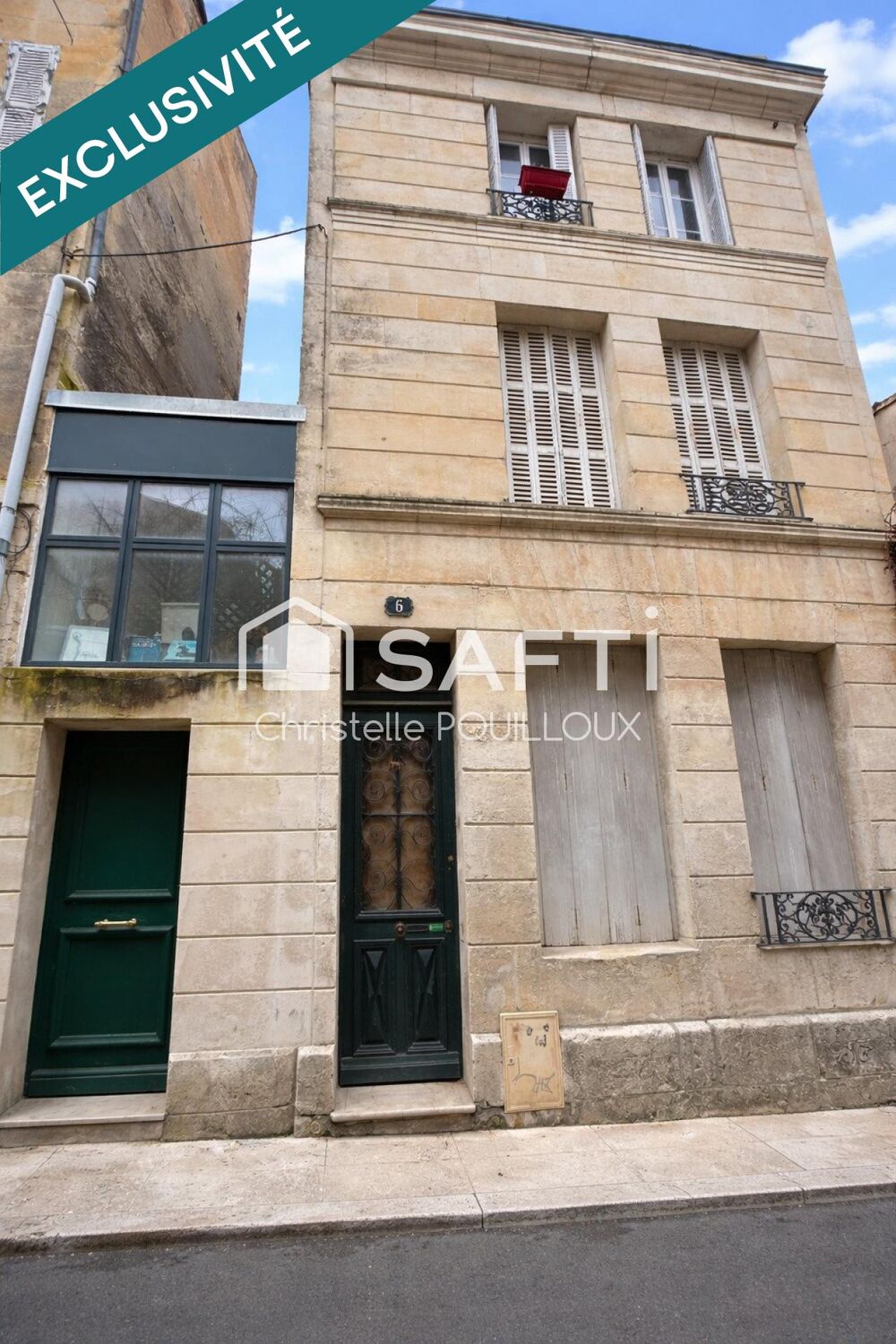 Vente Maison Centre-ville, 2 entrées, 3 chambres avec salles d'eau, cour et terrasse Niort