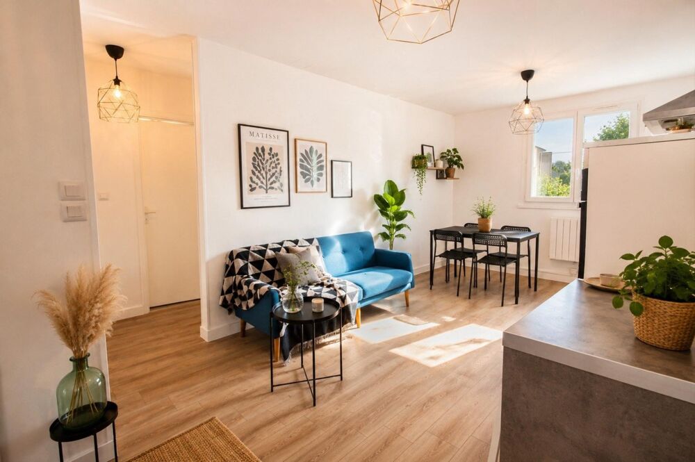 La Doua  Tonkin - T4 traversant de 65 m² avec balcon de 10 m² plein sud  DPE C