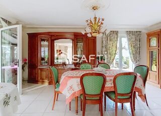  Maison à vendre 12 pièces 254 m²
