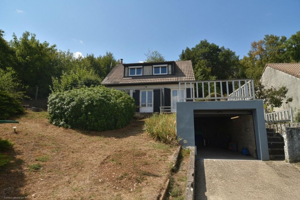 Maison lumineuse avec terrasse et vue dégagée