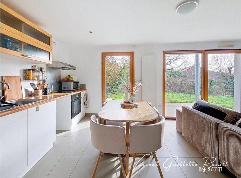 Vente Appartement Appartement T3 64m² - Vendu nu, libre de locataire, idéal pour une résidence principale  - 1 place de stationnement Bouguenais