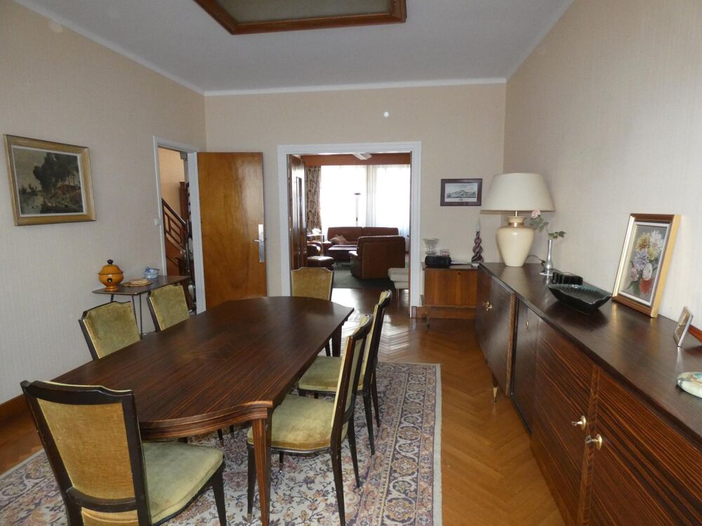 Maison de 187m², 4 chambres 3 salles de bain, avec cour de 20m²