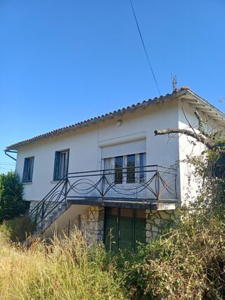 Vente Maison Maison de ville avec grand jardin. Garage. Chalais