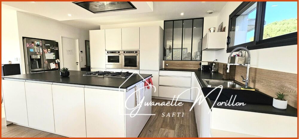 RARE, vue dégagée, 1 SDB par ch, sous sol 160m²