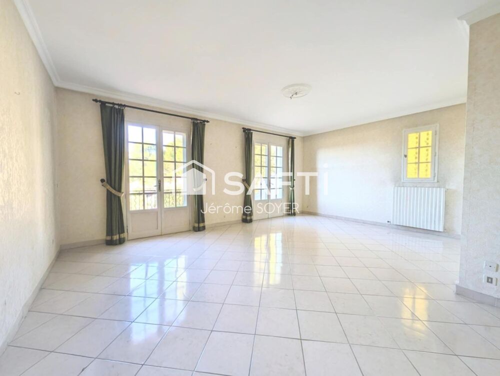 Vente Maison MAISON DE 125 M², 4 CHAMBRES AVEC GARAGE ET JARDIN Châteaurenard
