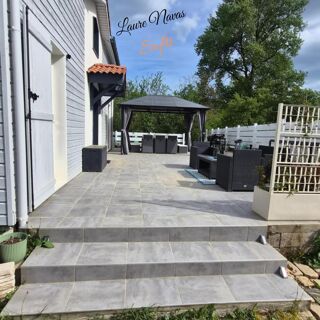 Vente Maison Très belle maison en ossature bois, rénovée, cadre verdoyant et calme. Proche de toutes commodités. Bas-en-basset