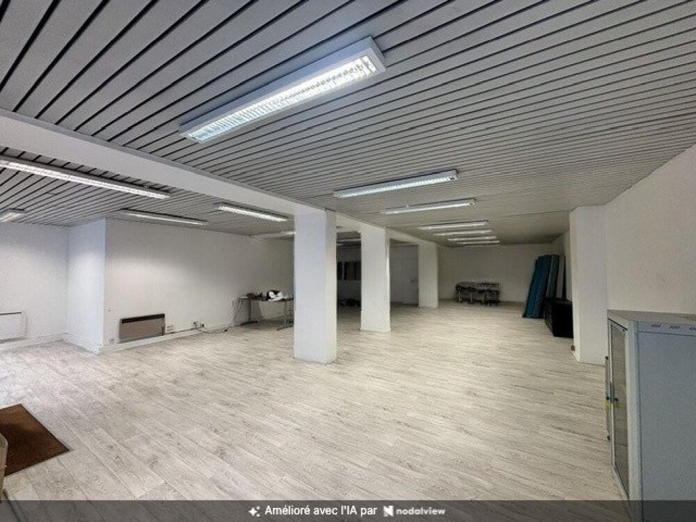   Local commercial, 192 m2, 7 parkings 