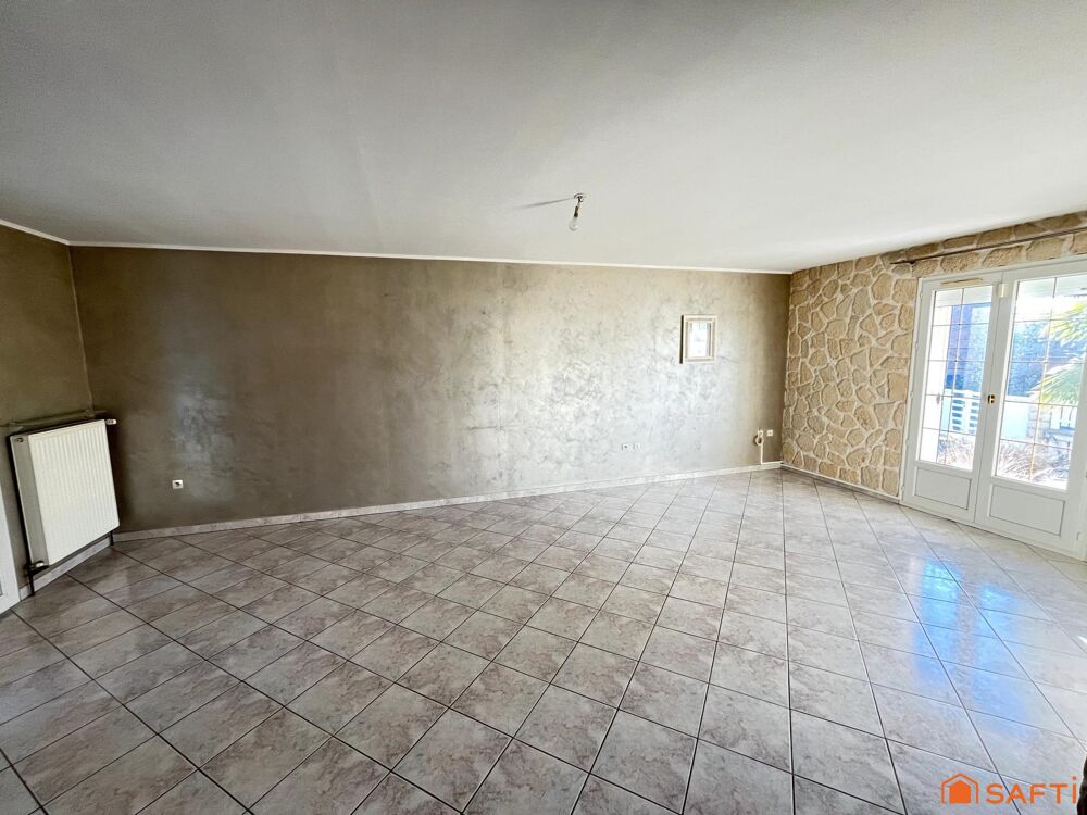 Maison récente avec sous sol complet et piscine
