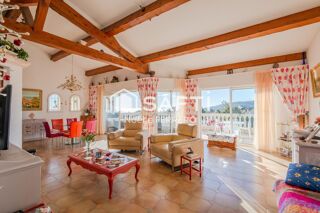  Maison  vendre 5 pices 230 m