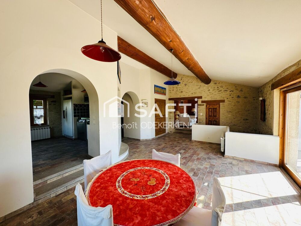 Vente Maison Vue panoramique et 5 chambres à Dauphin Dauphin