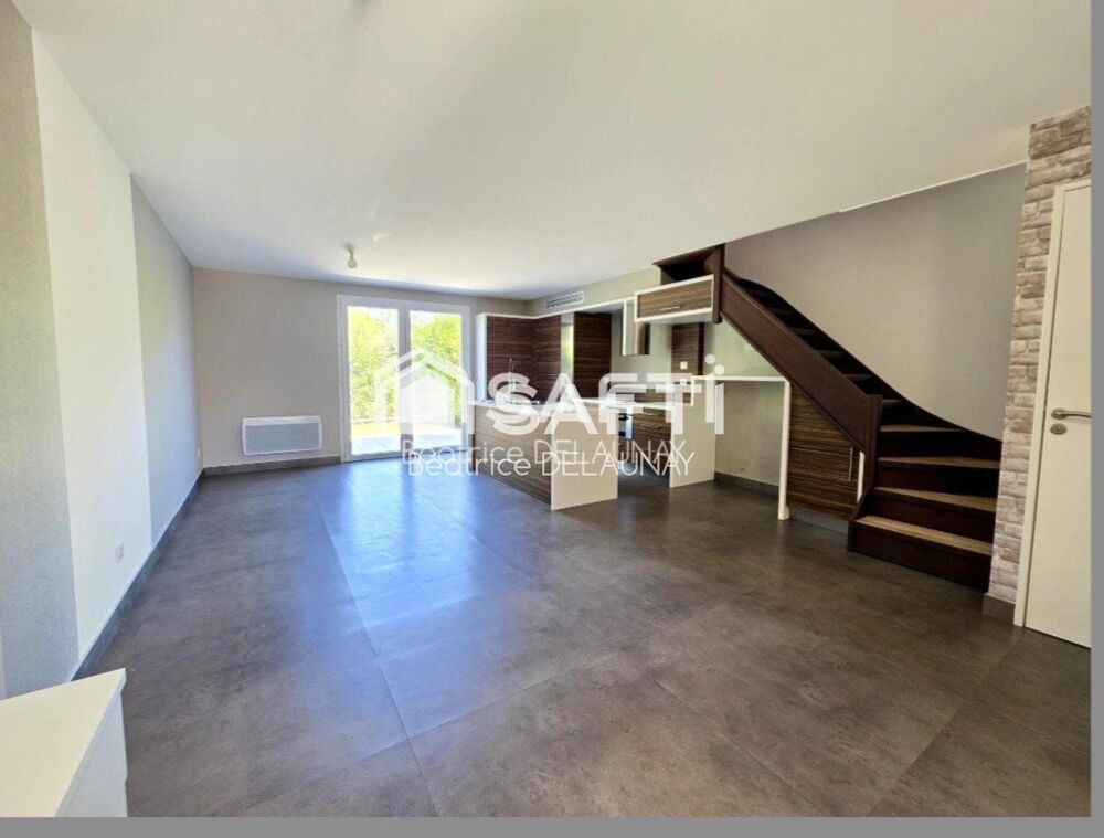 PAVILLON 67M², 3 CHAMBRES, GARAGE ET PARKING