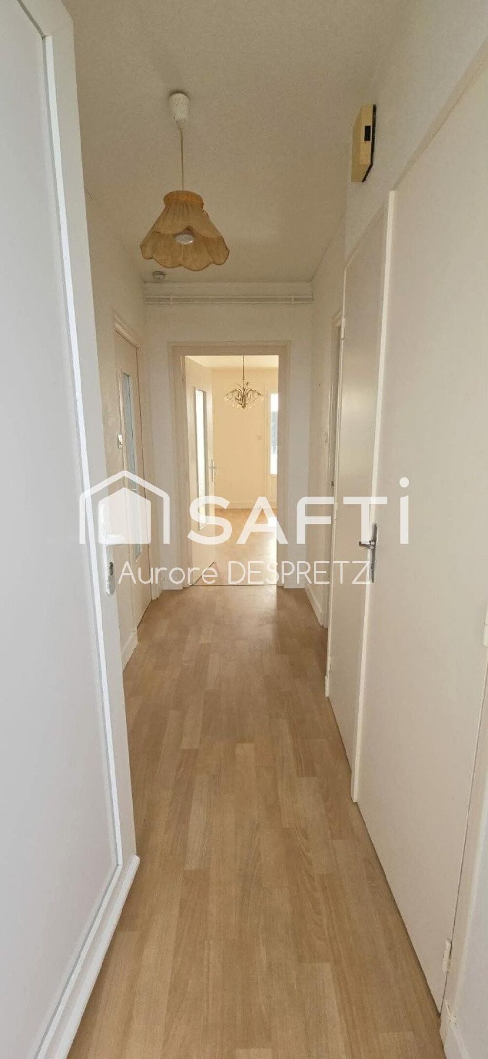 Roscoff  Studio 40 m² avec cuisine indépendante, balcon plein sud et parking
