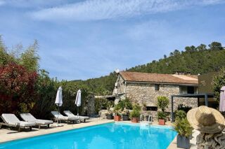  Maison à vendre 10 pièces 382 m²