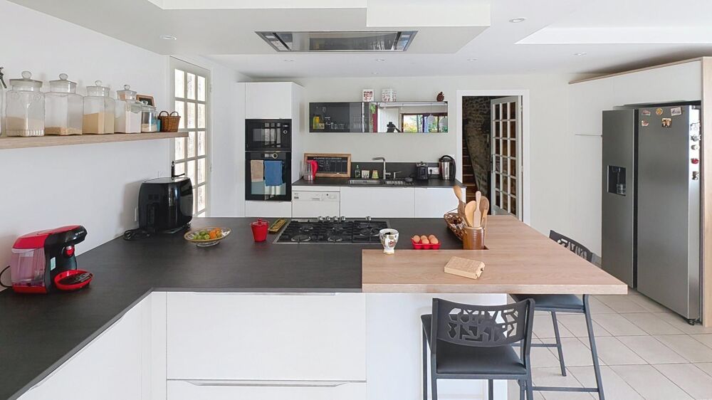 Vente Maison Magnifique longère rénovée avec garage et dépendance Leuhan