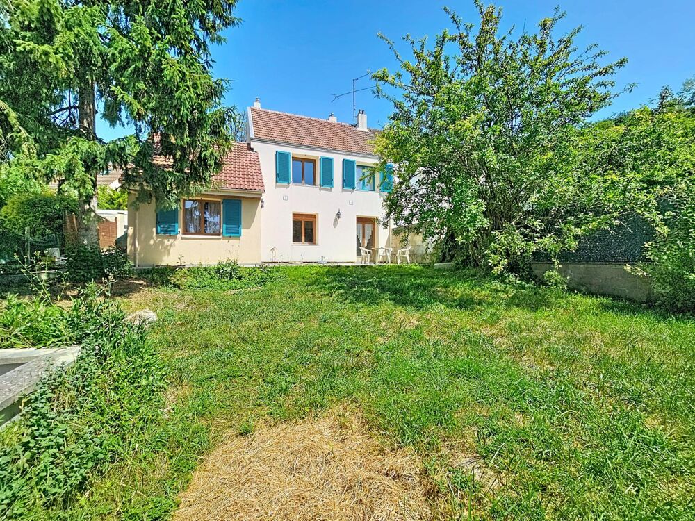 Maison 4 pièces d'environ 90m² sur 295m² de terrain Donnemarie