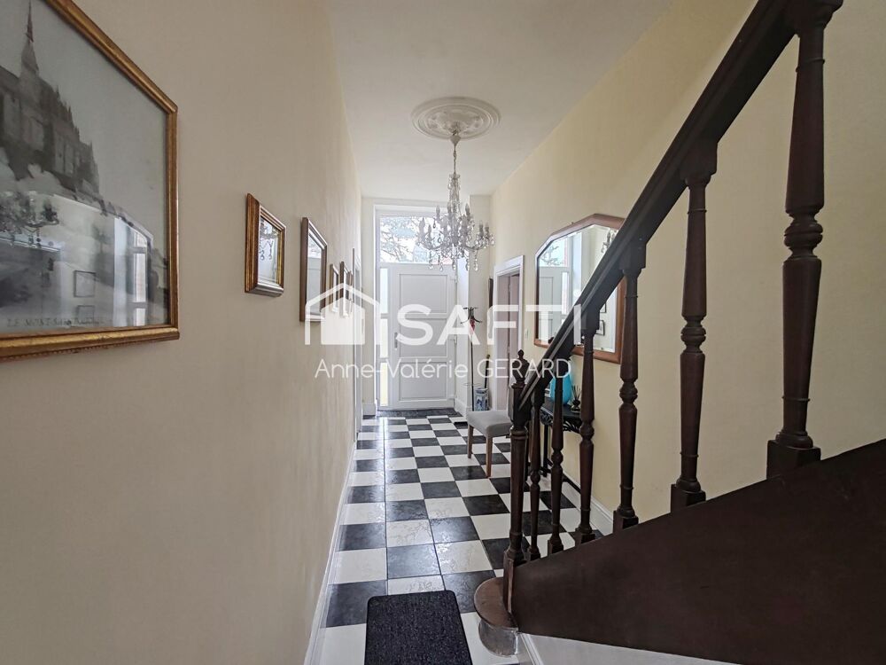 Vente Maison Maison bourgeoise 201 m² avec jardin et parking Landivy