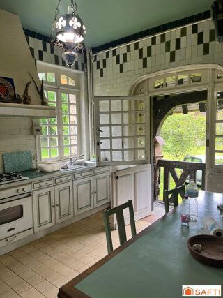  Propri�t�/ch�teau � vendre 15 + pi�ces 400 m�