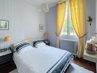  Maison  vendre 7 pices 360 m