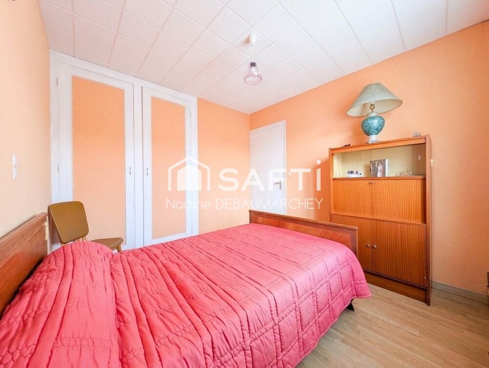 Vente Maison Corps de ferme de plain-pied avec vue, 3 ch., terrain 3800 m² à Ozolles Ozolles