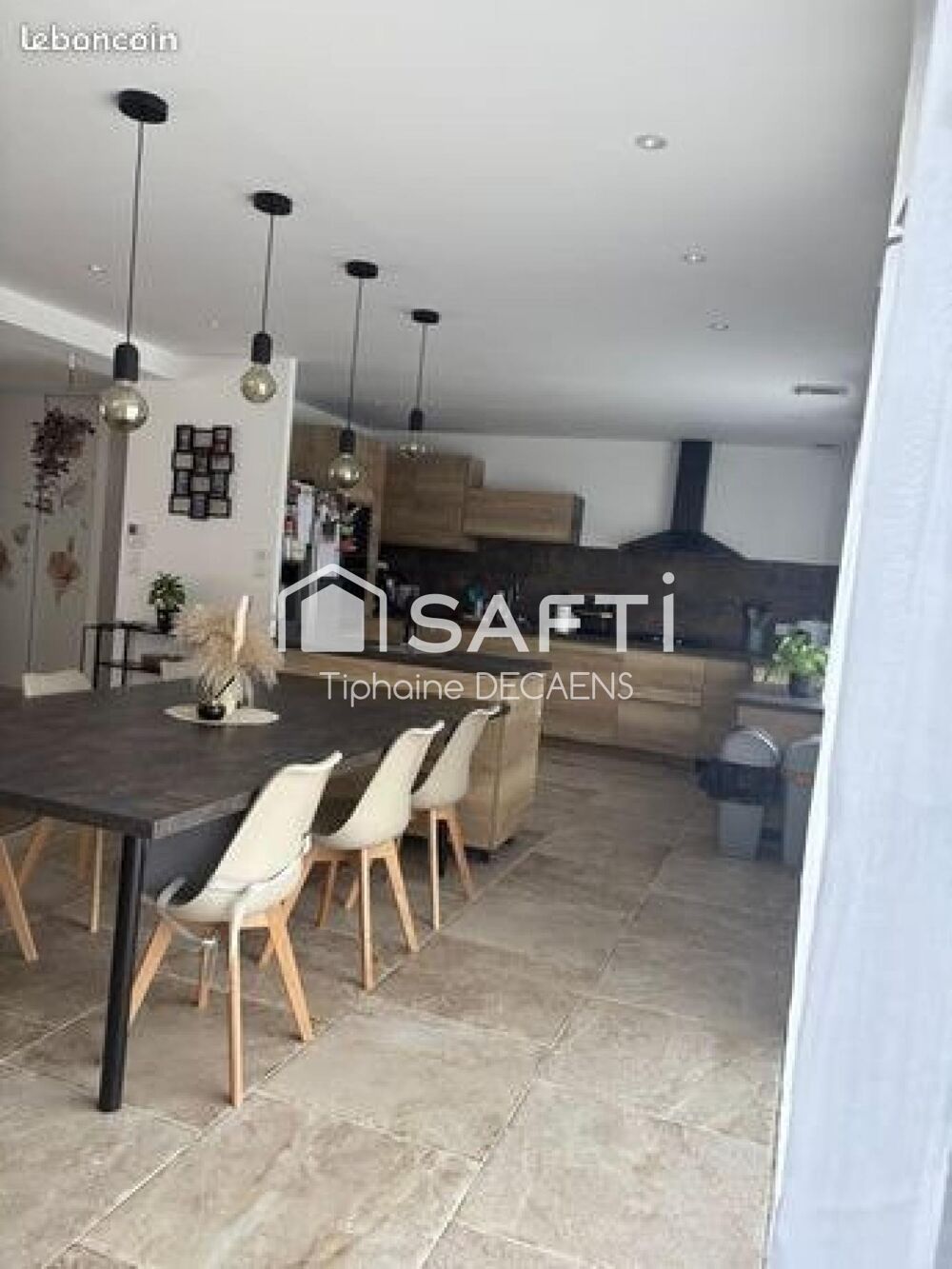 Vente Maison Maison individuelle, 7 chambres, grand jardin, sous sol integrale Tavant