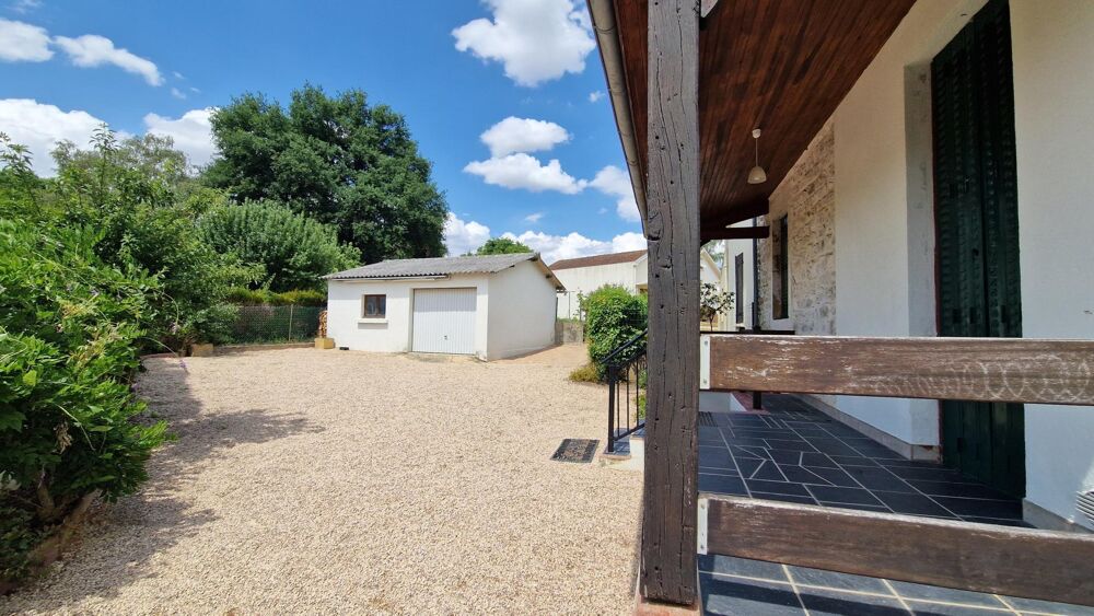 Maison familiale 3 chambres avec garage, cave et jardin à Montceau-les-Mines