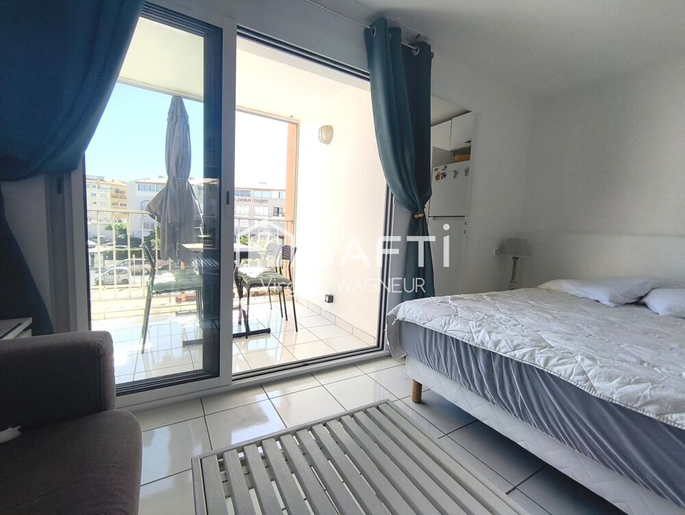 Studio excellent état - Parking privé - Proche mer