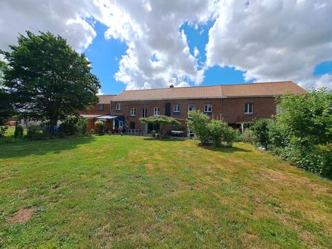  Ensemble immobilier à 10 minutes de Bergues – 450 m² habitables – Rentabilité immédiate et fort potentiel ! Maison - 15 + pièce(s) - 450 m²