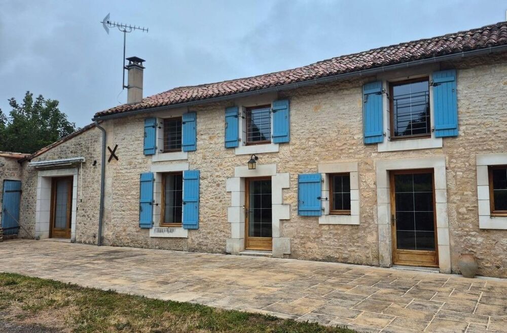 rénovée en 2006, très belle rénovation