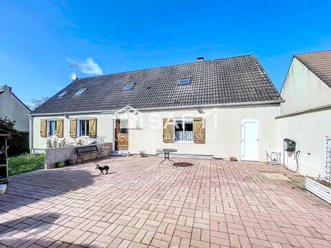   Située à Saint-Agnan (89340) Maison - 10 pièce(s) - 167 m²