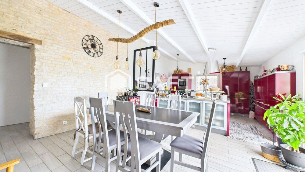 Maison pierre rénovée à mi chemin entre Surgères et Ferrières