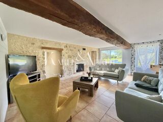  Maison � vendre 6 pi�ces 210 m�
