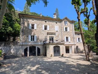  Maison à vendre 11 pièces 528 m²