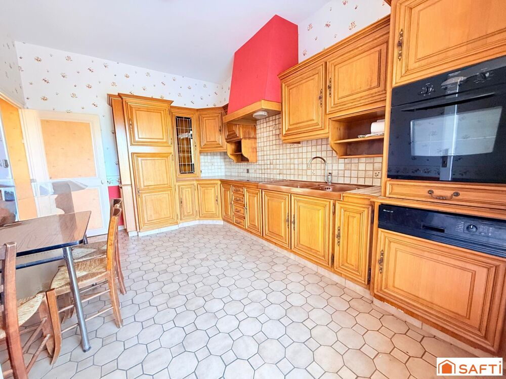Vente Maison Maison atypique de bourg offrant de beaux volumes avec dépendances Sonzay