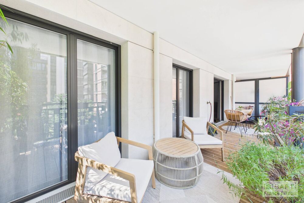 Vente Appartement Delage - Bécon. 4 pièces de 2024 avec terrasse, cave et 2 parkings Courbevoie