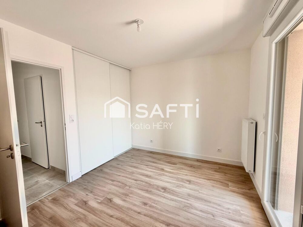 APPARTEMENT AVEC BALCON, CAVE, 2 PARKINGS