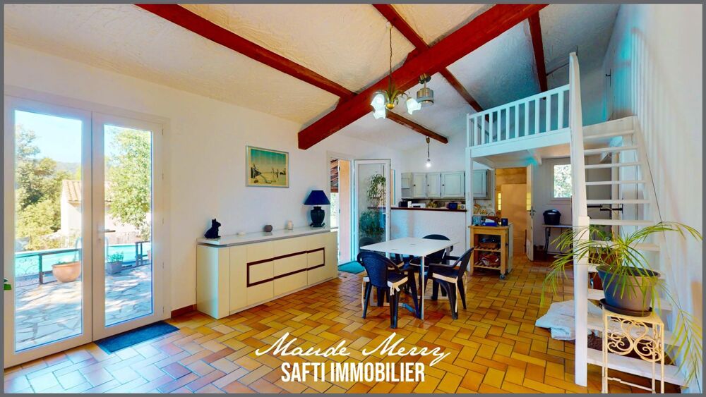 Vente Maison Villa construction traditionnelle d'une surface de 125 m2 - 3 chambres - deux pièces d'eau et deux WC - garage et terrain clôtur La roquebrussanne