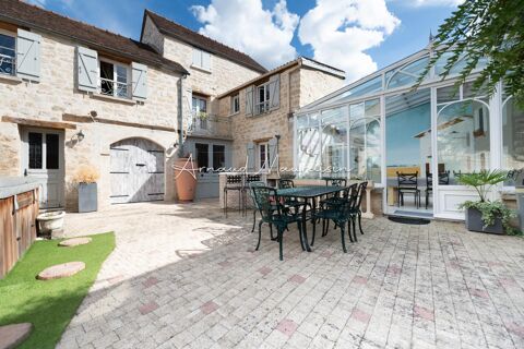   Propri�t� en pierre au coeur de village ! Maison - 7 pi�ce(s) - 275 m�