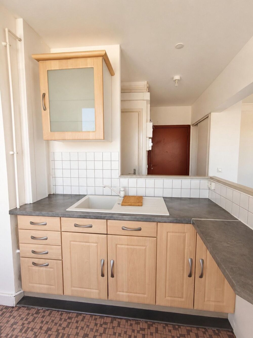 Location Appartement Studio 29 m2, Lumineux, Bondy Centre, Gare RER E Bondy