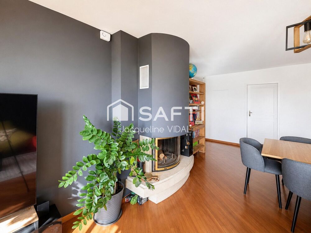 Vente Appartement Dernier étage avec terrasse et cheminée Marseille 9