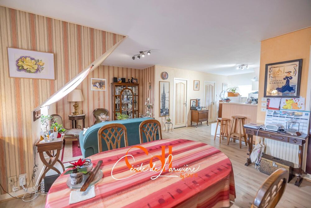 Vente Appartement Plein centre-ville de Landivisiau et dernier étage avec ascenseur et 2 parkings ! Landivisiau