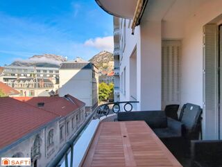 Vente Appartement Appartement 4 pièces 117m² - 3 chambres - Buanderie - Balcon - Ascenseur - Concierge Grenoble